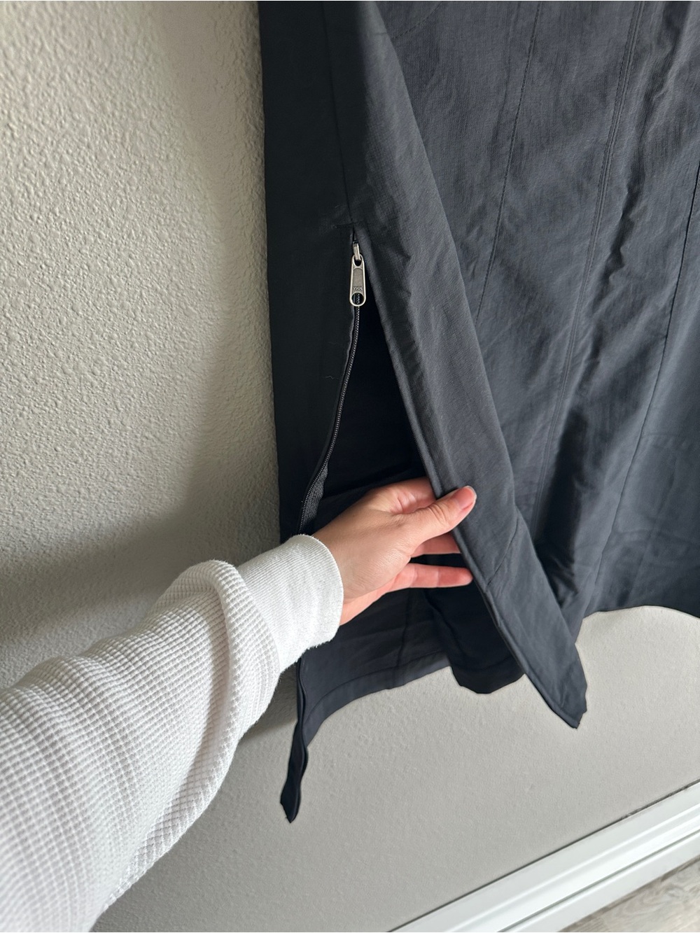 Royal Robbins Black Nylon Outdoor Midi Skirt 8 - Picture 3 of 12